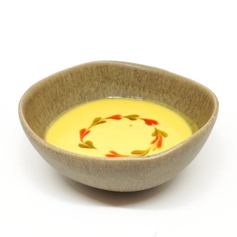 SOPA DE MANGO CON SRIACHA